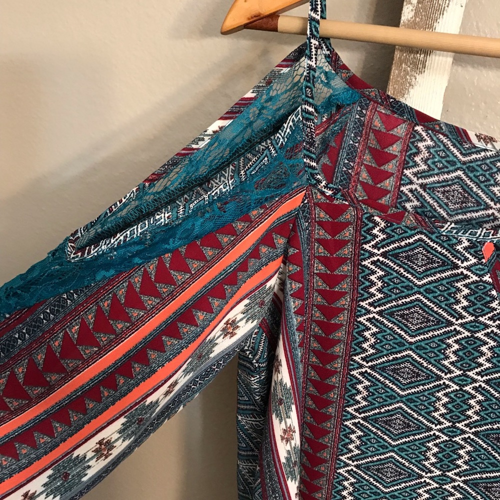 Patterned blouse - Picture 2 of 3